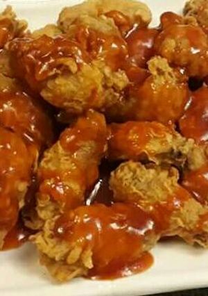 A picture of Spicy honey chicken wings.