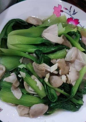 Hình của món Cải chíp xào nấm rơm.