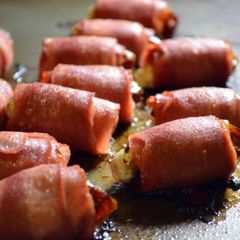 A picture of Turkey Almond Wrap Dates.