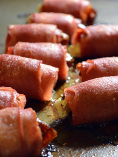 A picture of Turkey Almond Wrap Dates.