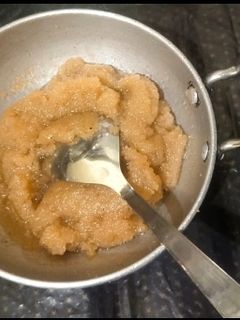सूजी का हलवा (sooji ka halwa recipe in Hindi) रेसिपी मुख्य फोटो