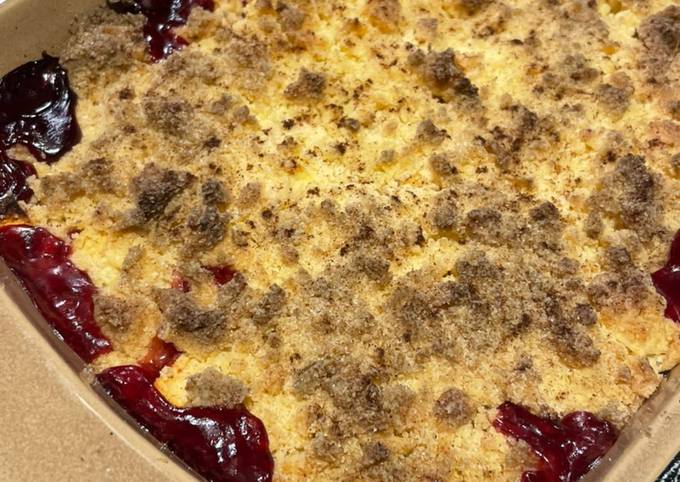 Recipe of Homemade Bramley Apple &amp; Cherry Crumble 🍏 🍒