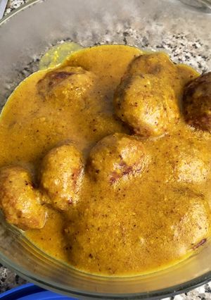 A picture of Meatballs in Almond Sauce.