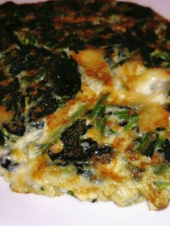 Una foto de Tortilla de espinacas, queso y claras de huevo