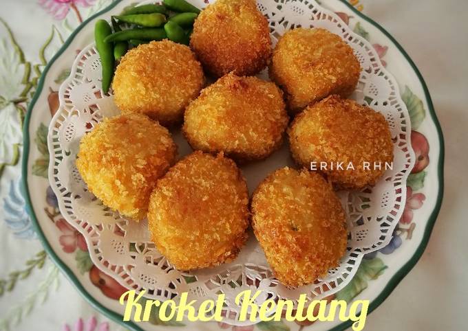 Kroket Kentang (isi smoked beef)