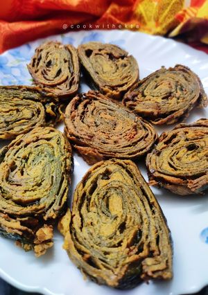अरबी के पत्ते के पकोड़े (Arbi ke patte ke pakode recipe in hindi) रेसिपी मुख्य फोटो