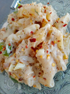 A picture of White Sauce pasta😋.