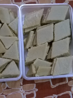 काजू कतली (Kaju katli recipe in hindi) रेसिपी मुख्य फोटो