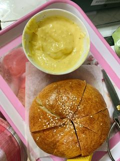 Hình của món Bánh mì bơ tỏi bằng nồi chiên không dầu.