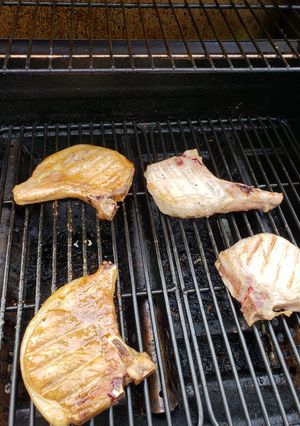 A picture of Grilled brown sugar porkchops.