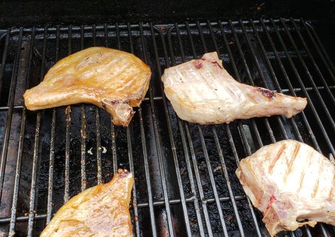 Recipe of Perfect Grilled brown sugar porkchops