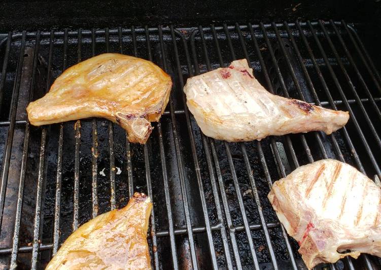 Grilled brown sugar porkchops