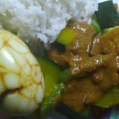 A picture of Marble / Tea Eggs (Telur Pindang).