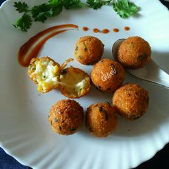 A picture of Corn Cheesy Bomb Ball.