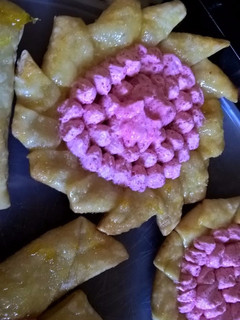 Una foto de Facturitas de hojaldre express con tapas de empanadas! Súper fácil y ricas!