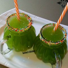 A picture of Cucumber lemonade.