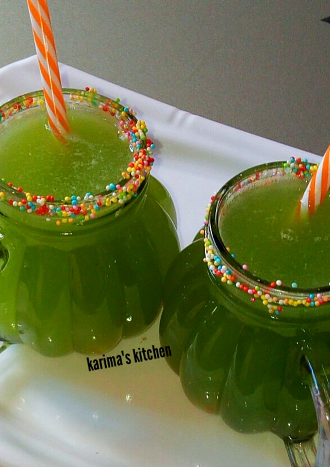 A picture of Cucumber lemonade.