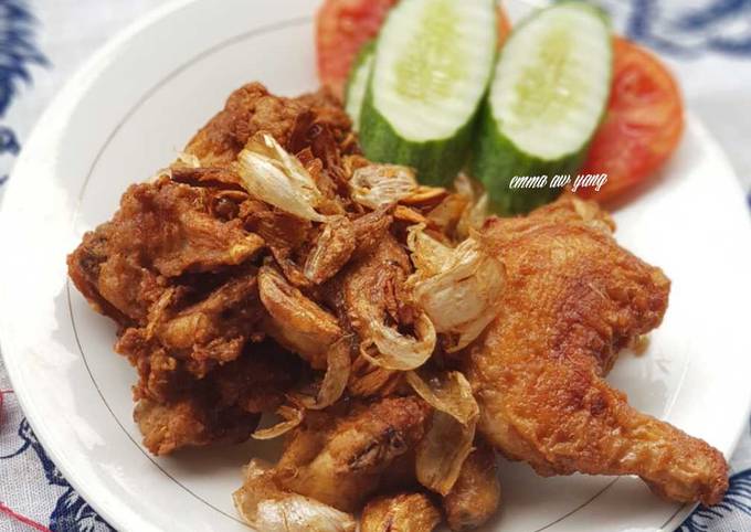 Cara membuat Ayam goreng bawang putih khas batam #BikinRamadanBerkesan Cara membuat Ayam goreng bawang putih khas batam #BikinRamadanBerkesan