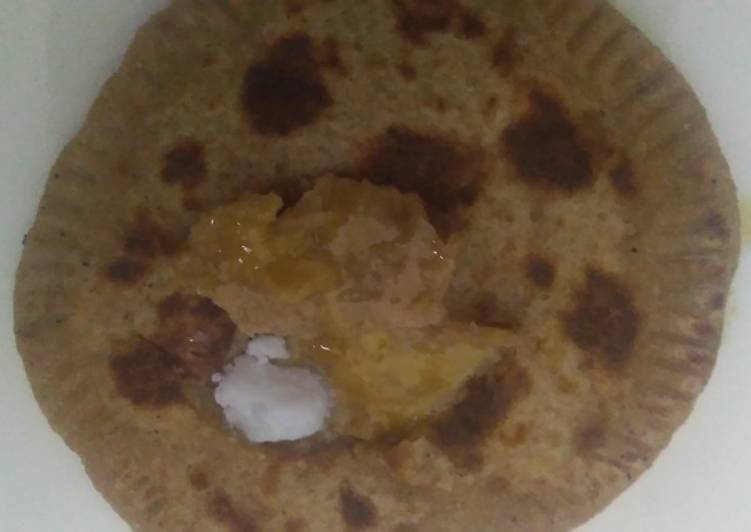 Steps to Prepare Perfect Gud ki Roti (Bhusri)