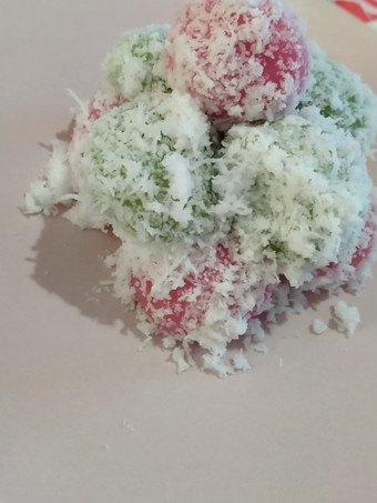 Bagaimana Membuat Klepon warna warni Gampang