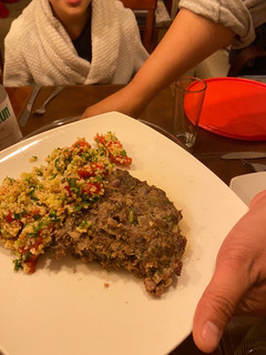 Una foto de Kebab a la parrilla o al horno
