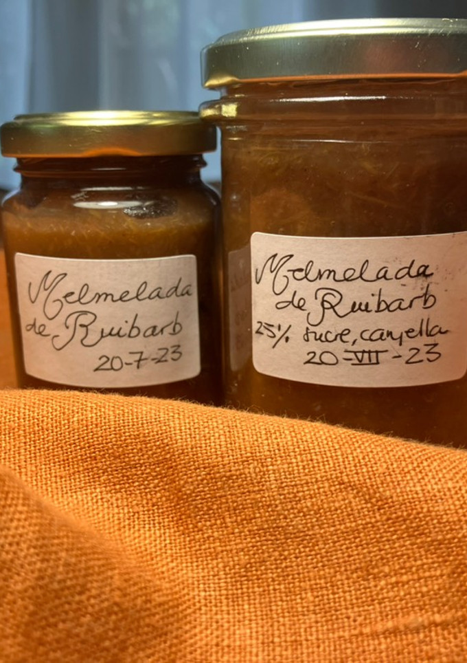 Una foto de Mermelada de ruibarbo