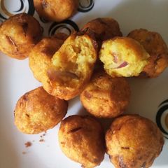 A picture of Bread potato cutlet.