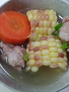 玉米排骨湯(電子鍋版) 的食譜成品照片