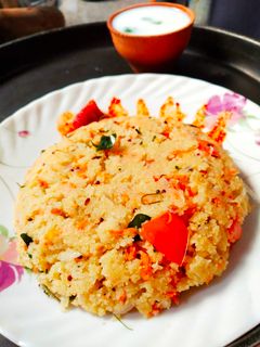 उपमा (upma recipe in marathi) रेसिपी चे मुख्य फोटो 