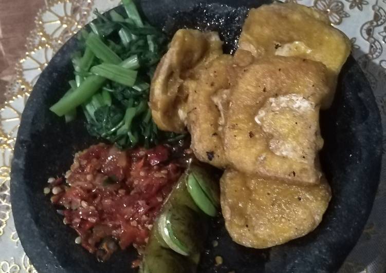 Sambal bawang pedas