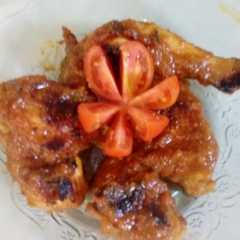 A picture of Ayam bakar.