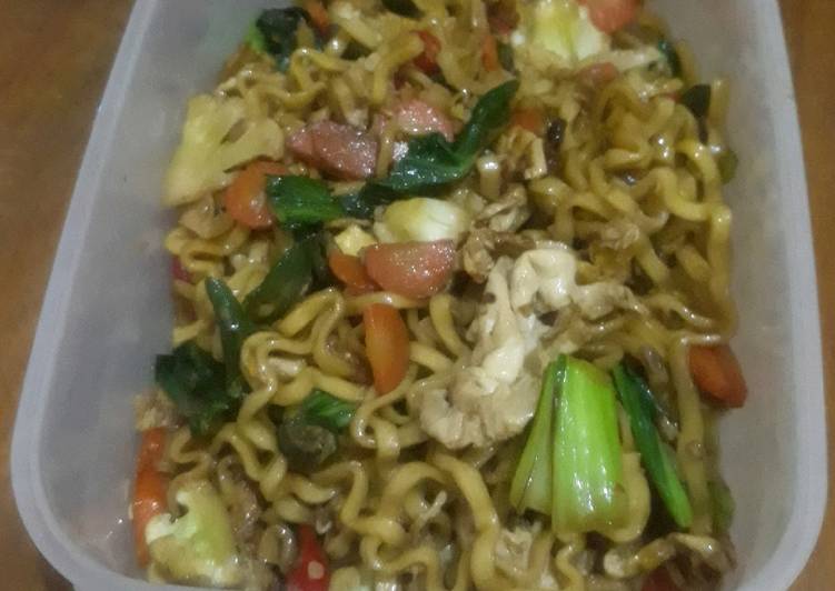 Langkah Mudah untuk Menyiapkan Mie Goreng Sayur yang Bisa Manjain Lidah