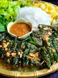 Bò Nướng Lá Lốt (Grilled Beef Wrapped in Betel Leaves)