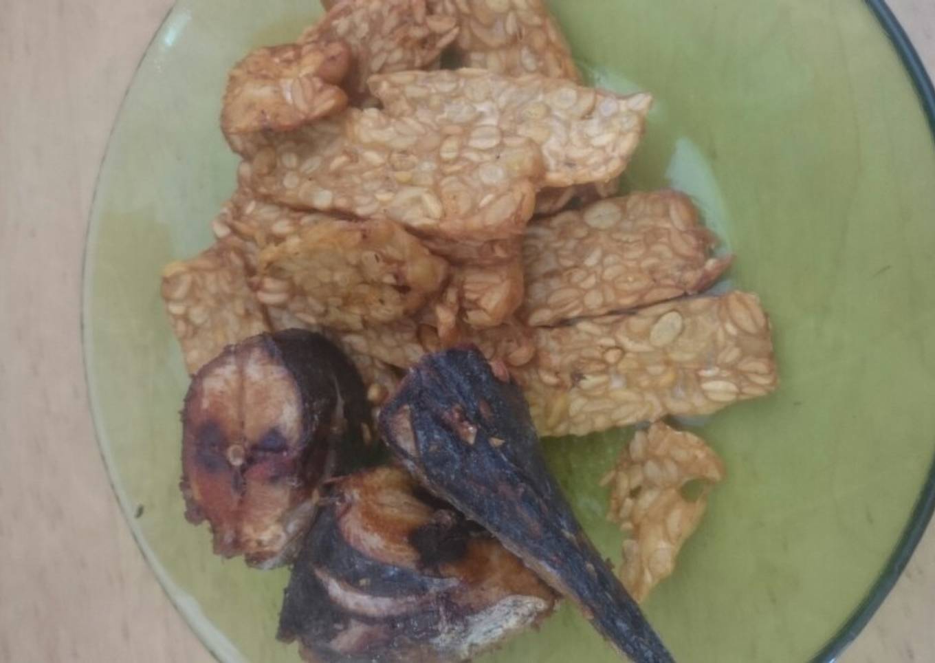 Cakalang dan tempe goreng special, limited edition