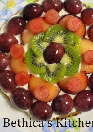 A picture of Fruit Pizza.