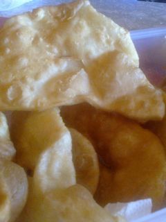 Una foto de TORTAS FRITAS