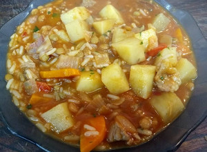 Una foto de Guiso de lentejas con arroz