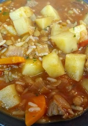 Una foto de Guiso de lentejas con arroz