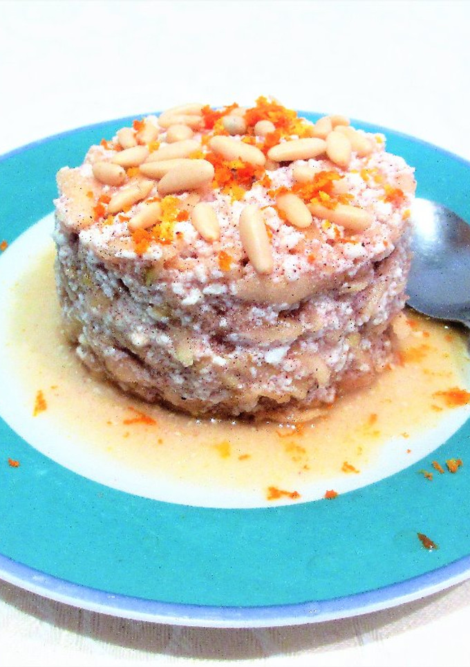 Una foto de Requesón receta tradicional con manzana para el desayuno