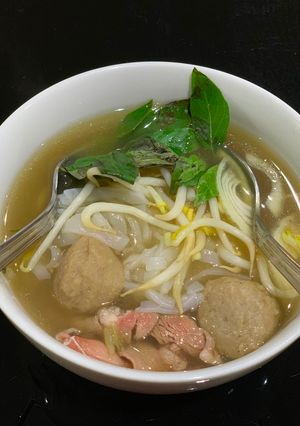 A picture of Pho (Vietnamese Beef Soup).