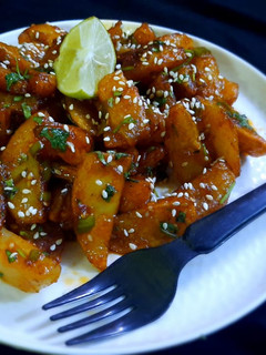 हनी चिली पोटैटो (Honey Chili Potato recipe in hindi) रेसिपी मुख्य फोटो