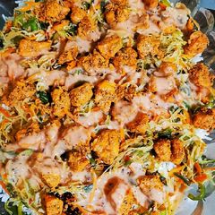 A picture of Chicken Bar-B-Q rice platter with mayo sauce 🫙❤️😋.