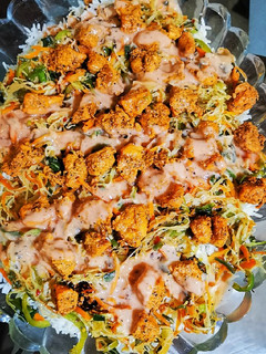 A picture of Chicken Bar-B-Q rice platter with mayo sauce 🫙❤️😋.