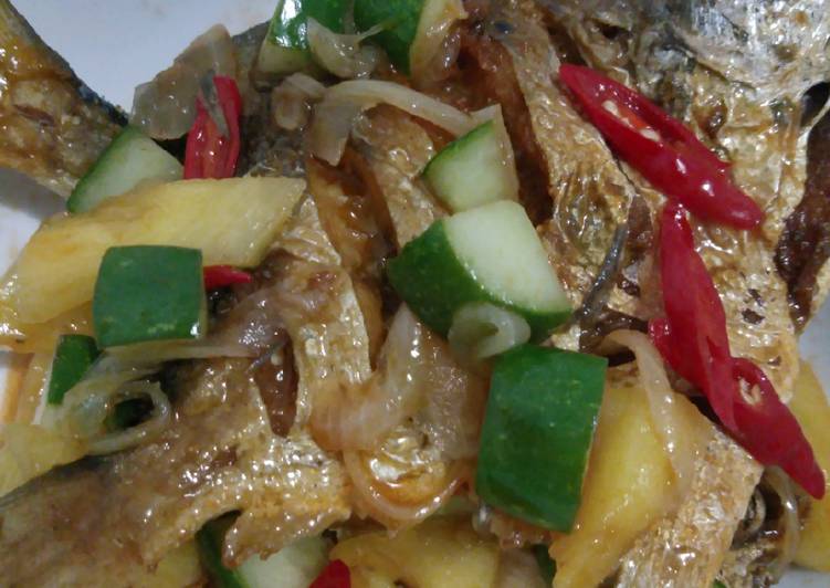 Ikan Bawal Asam Manis