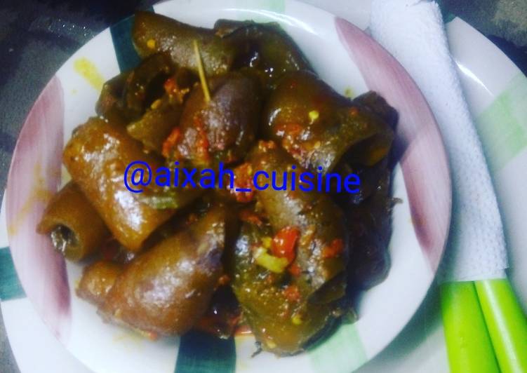 Cow head pepper soup