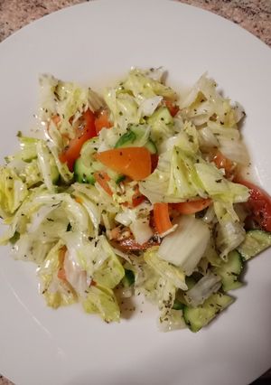 A picture of Garlic Salad.
