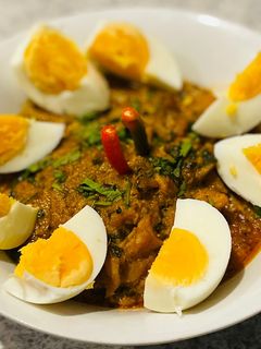 চিকেন ভর্তা (Chicken bharta recipe in Bengali) রেসিপির প্রধান ছবি