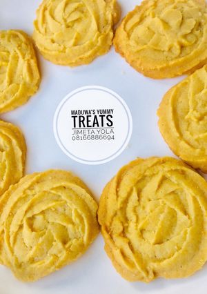 A picture of Rich butter cookies.