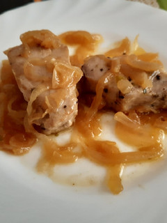 Una foto de Atún encebollado