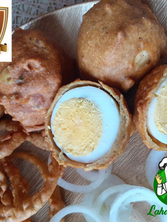A picture of Egg pakora.